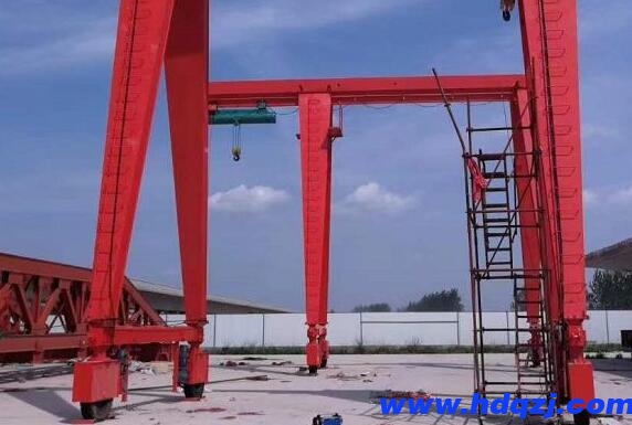 輪胎式龍門吊怎樣裝攝像頭視頻(監(jiān)控系統(tǒng)安裝常見問題) 輪胎式龍門吊怎樣裝攝像頭視頻(監(jiān)控系統(tǒng)安裝常見問題)